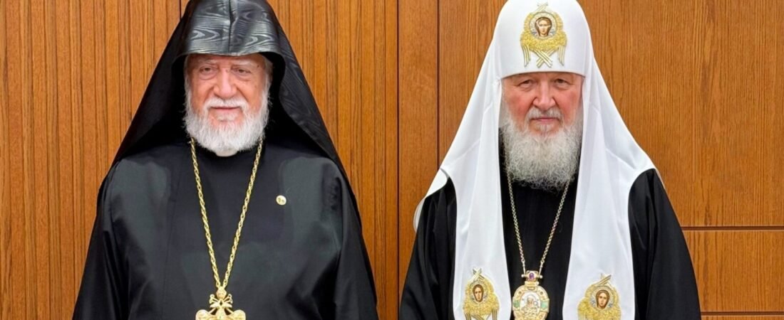 Catholicos Aram I and the Patriarch of Russia also discussed the issue of Armenian prisoners