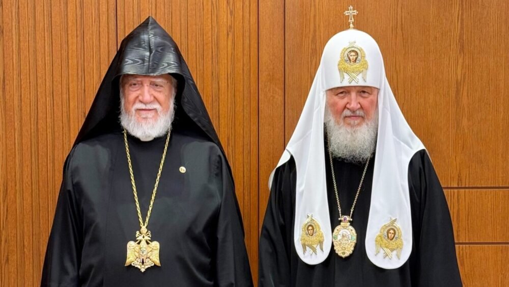 Catholicos Aram I and the Patriarch of Russia also discussed the issue of Armenian prisoners