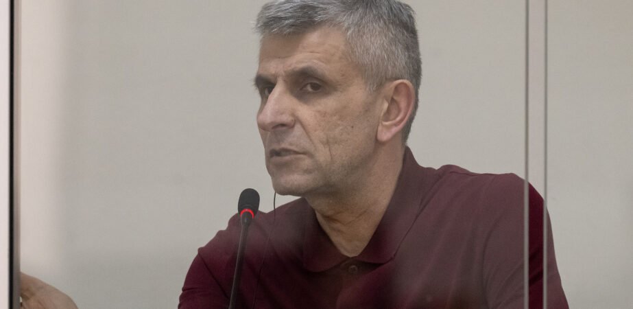Davit Ishkhanyan Appeals from Baku Prison, Warns Trial Targets Armenian Statehood